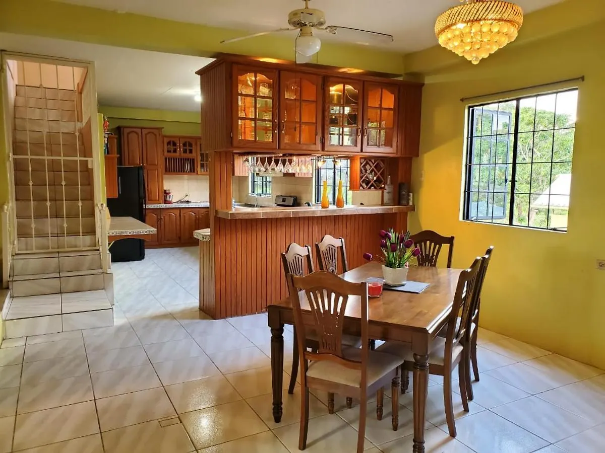 Tony'S Villa Dow  Trinidad és Tobago